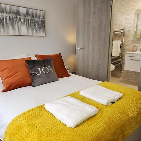 Horizon House, Modern 2-Bedroom Flat 2, Parking, Netflix, Oxford Exterior photo