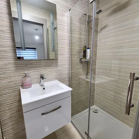 Horizon House, Modern 2-Bedroom Flat 2, Parking, Netflix, Oxford Exterior photo